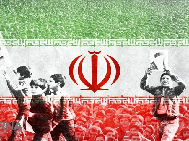 اجرای مراسم ویژه سالگرد پیروزی انقلاب اسلامی توسط دانش آموزان و کمیته برنامه ریزی  دهه فجر